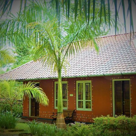 Sunbird Garden Resort Krishnagiri Luaran gambar