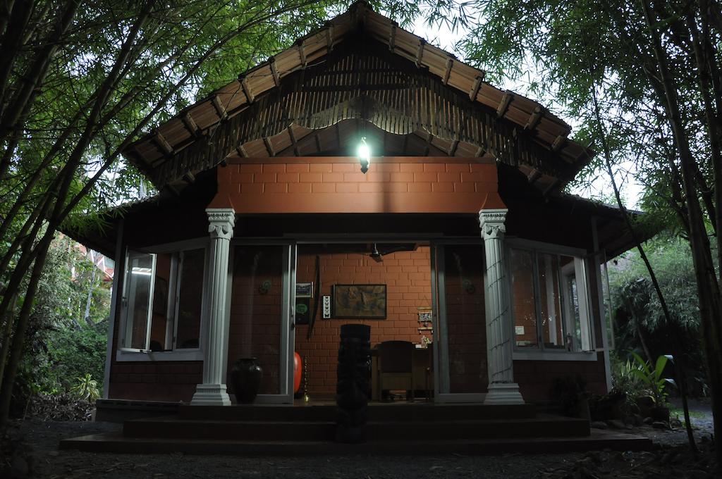 Sunbird Garden Resort Krishnagiri Bilik gambar